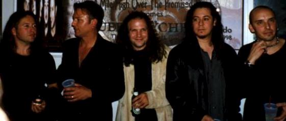 band_pic01.jpg (17595 bytes)